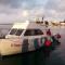 O barco de pesca alugado para a equipa AUV, Vitamin Sea, a aproximar-se da doca de Olhão.